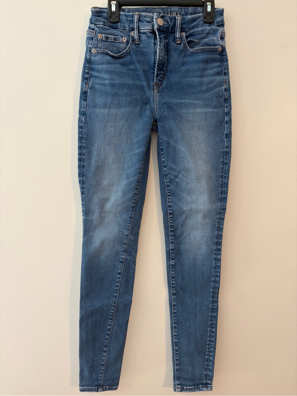 American Eagle Outfitters High-Rise Skinny Jeans in Medium Blue 2R